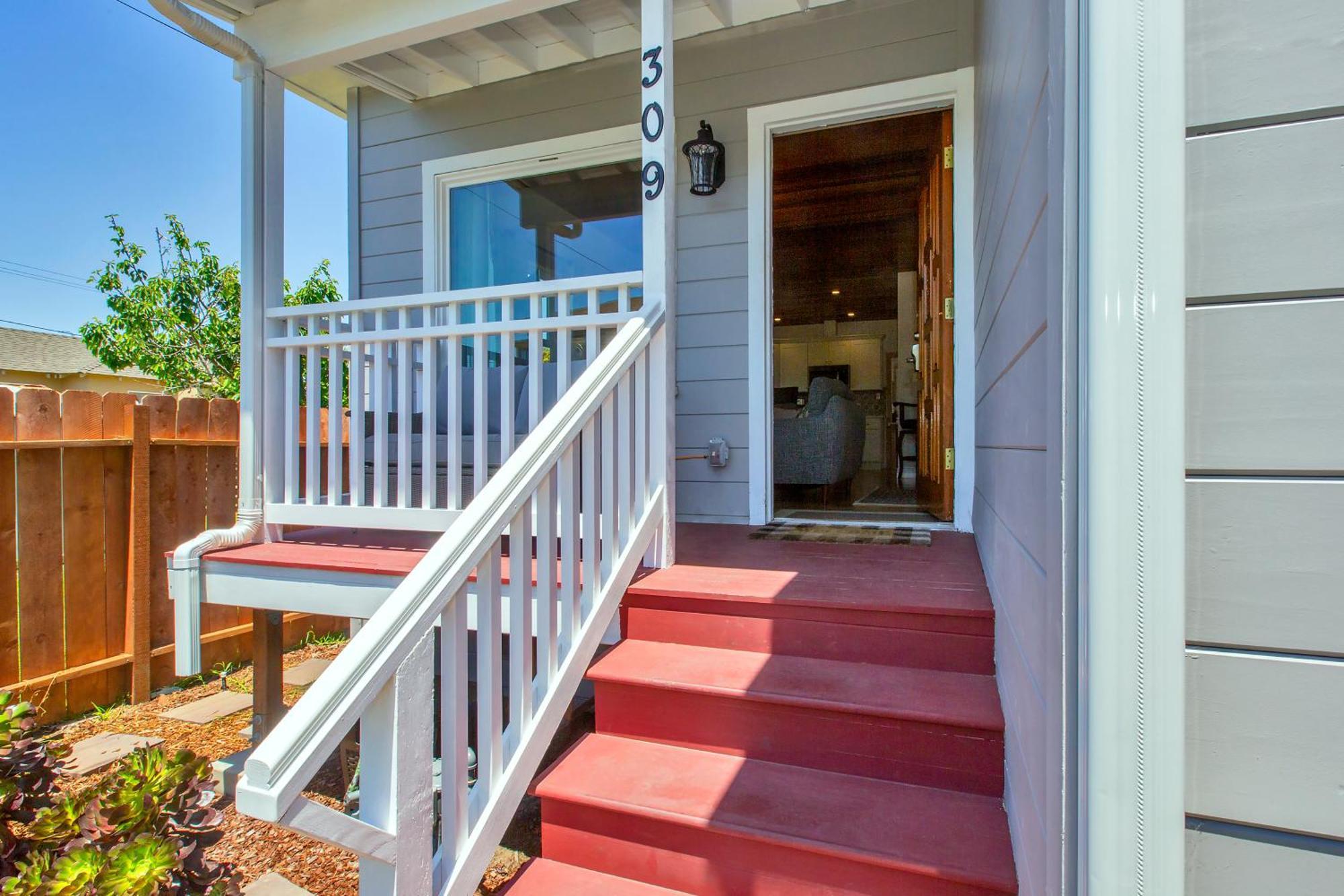Casa de Férias 2br 2ba House, Ac, Near Ferry To San Francisco, 2 Free Parking Spaces *