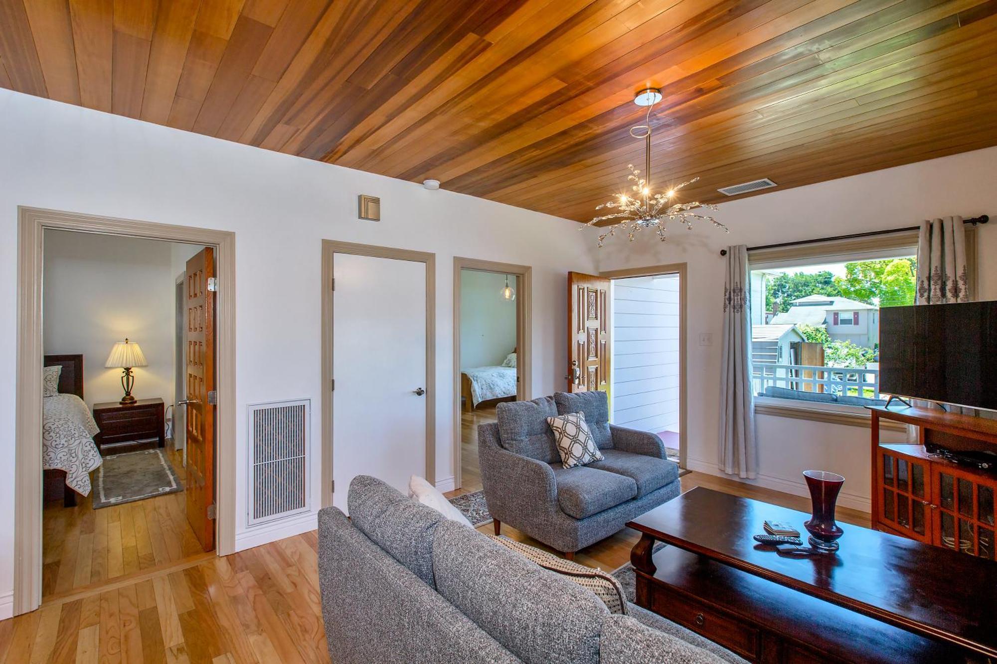 Holiday home 2br 2ba House, Ac, Near Ferry To San Francisco, 2 Free Parking Spaces Alameda
